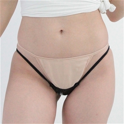 しっとりとしたエナメル生地の脇細極小ハーフバック ブラック しっとりとしたエナメル生地の脇細極小ハーフバック ブラック